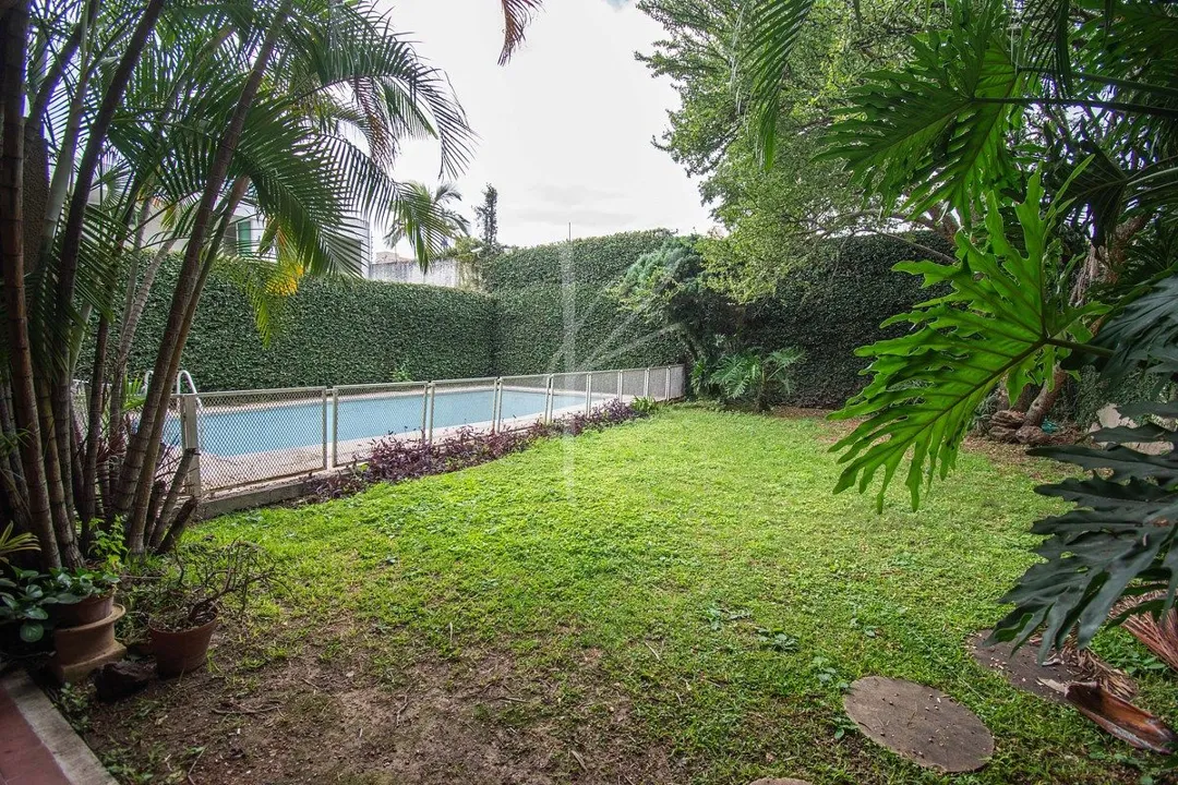 Foto 4 de CASA EN VENTA EN JARDINES DEL BOSQUE