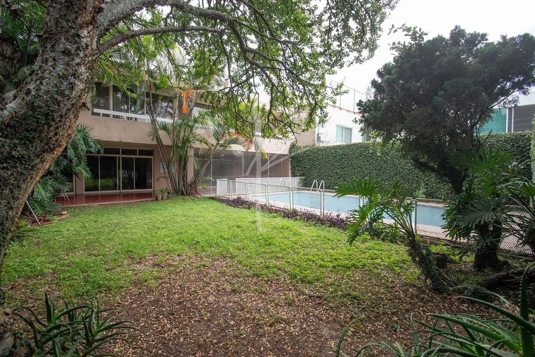 Foto 5 de CASA EN VENTA EN JARDINES DEL BOSQUE