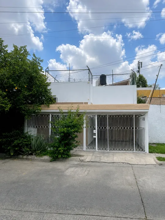 Casa en venta remodelada en Jardines del Sur 👌🏻