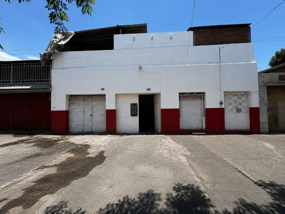 Bodega Comercial en venta en Avenida Francisco Javier Mina, Oblatos, Guadalajara