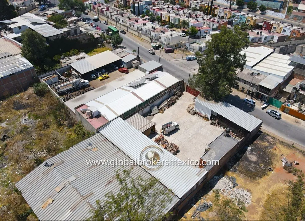 Foto 3 de Excelente Bodega con Amplio Terreno de Maniobras en Santa Paula, Tonala, Jalisco