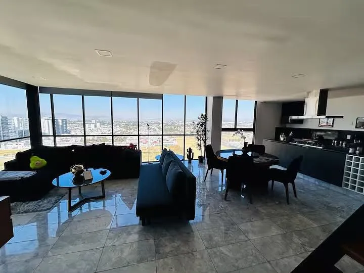 Foto 2 de PENTHOUSE AMUEBLADO EN RENTA EN PLENITUD VALLE REAL