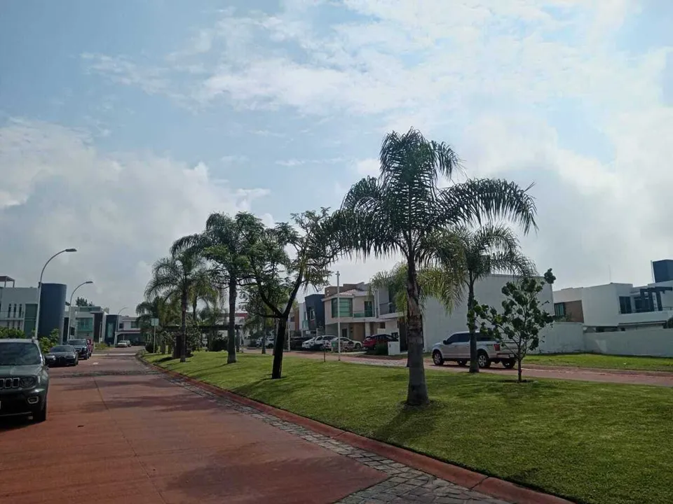 Foto 2 de Terreno en Venta en La Rioja en El Sur de Gdl, Calle Galilea #386