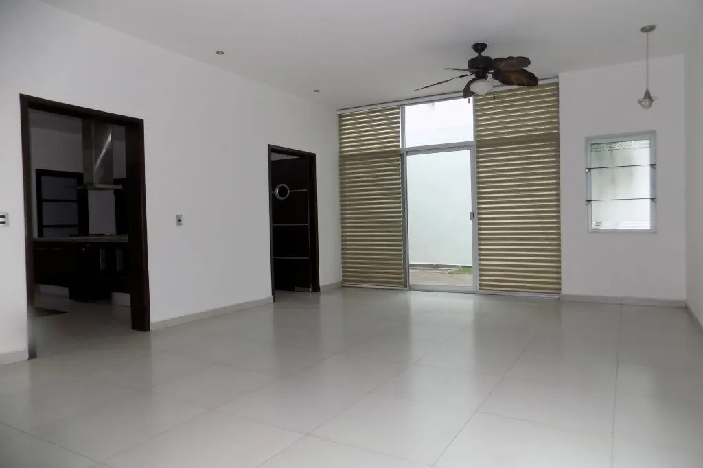 Foto 6 de Casa en renta en AVENIDA UNIVERSIDAD, PUERTA DE HIERRO, Zapopan
