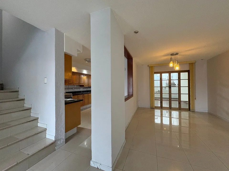 Foto 4 de Casa en renta en Virreyes, Zapopan | 3 recámaras, alberca y terraza