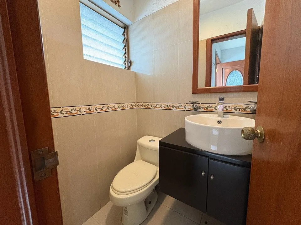 Foto 6 de Casa en renta en Virreyes, Zapopan | 3 recámaras, alberca y terraza