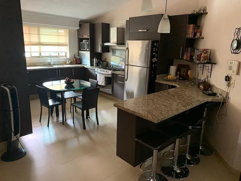 Foto 7 de HERMOSA CASA EN BUGAMBILIAS CONDOMINIO LA JOYA 1