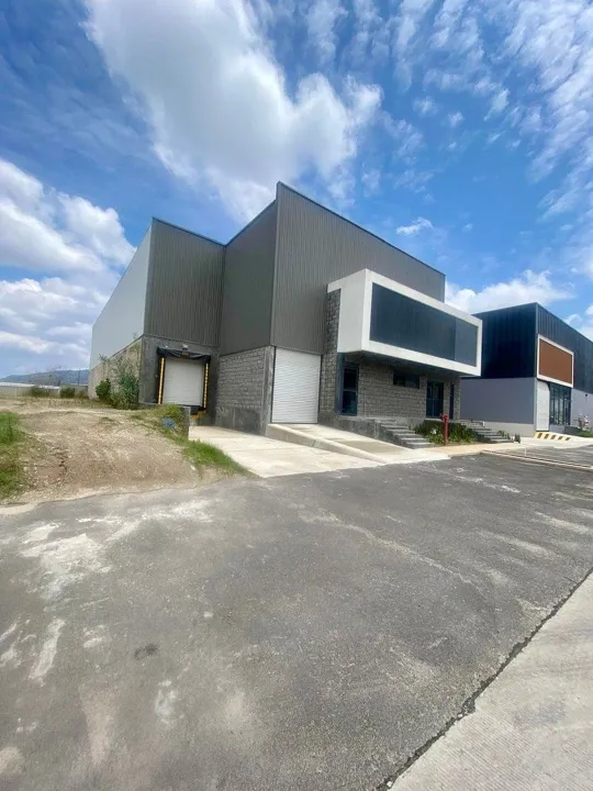 Foto 2 de Bodega en Renta 860 m2 - La Venta del Astillero - Aldea Park - Zapopan