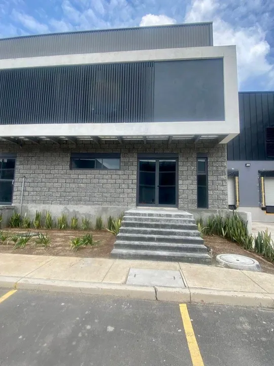 Foto 3 de Bodega en Renta 860 m2 - La Venta del Astillero - Aldea Park - Zapopan