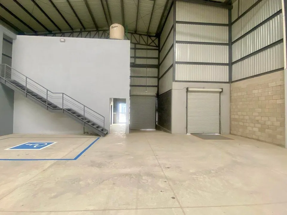 Foto 8 de Bodega en Renta 860 m2 - La Venta del Astillero - Aldea Park - Zapopan