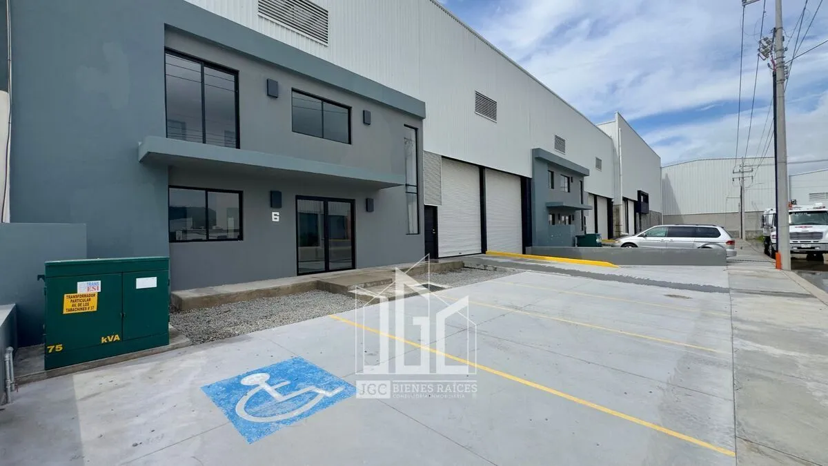 BODEGA / NAVE INDUSTRIAL EN VENTA CONDOMINIO INDUSTRIAL SANTA CRUZ
