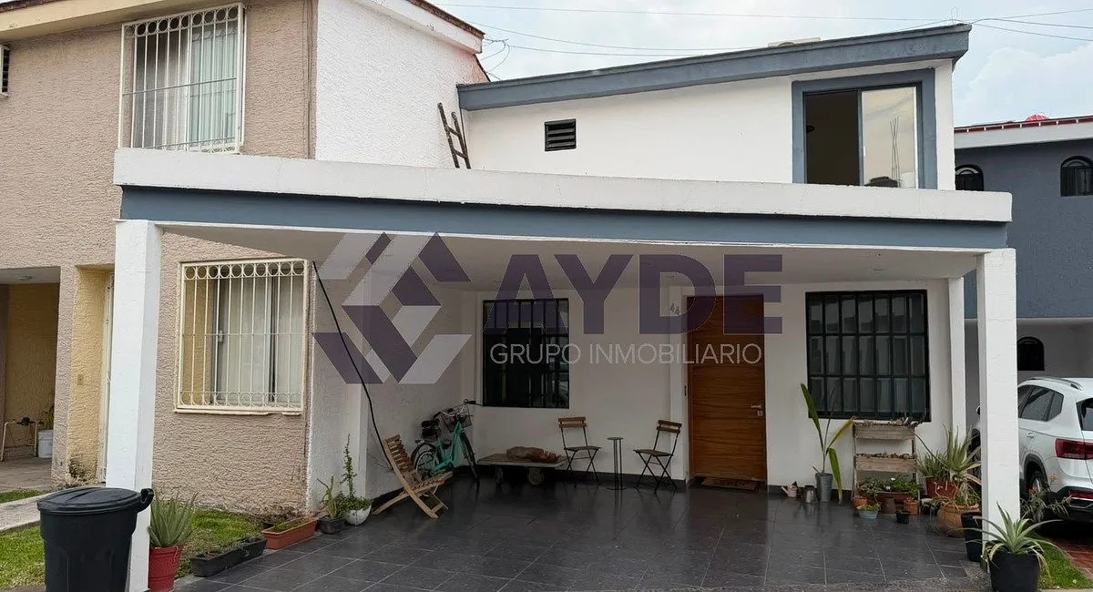 CASA EN VENTA EN JARDINES DEL COUNTRY INT. 44