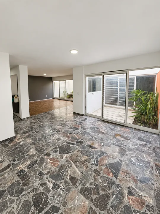 Foto 3 de CASA REMODELADA EN RENTA EN PRADOS PROVIDENCIA | USO DE SUELO MIXTO