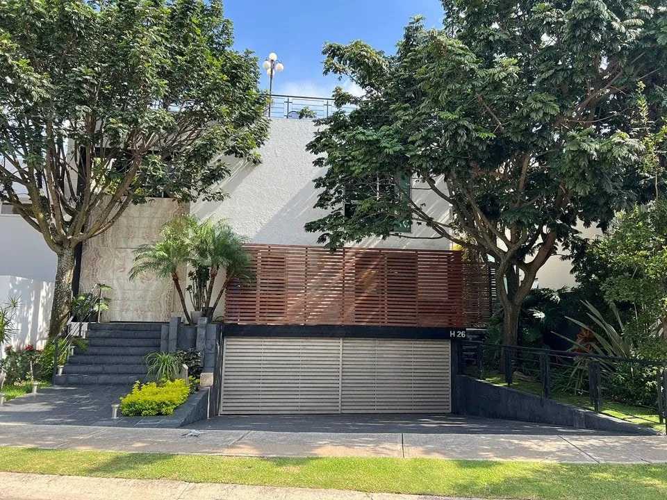 Foto 2 de Casa en venta · Exclusivo residencial Puerta del Bosque