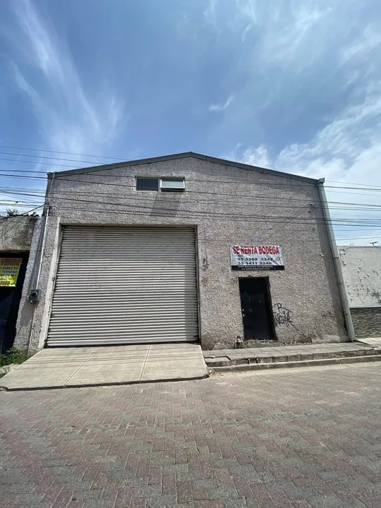 Foto 4 de Bodega comercial muy cerca a Periferico y Adolfo Horn
