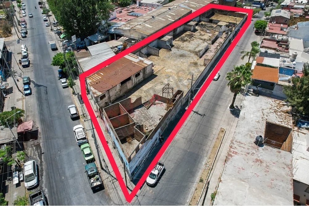 Foto 5 de Terreno mixto en venta en Huentitán Guadalajara 2,446 m² para departamentos.