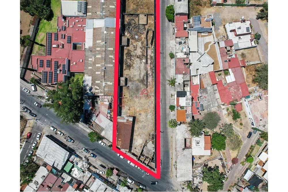 Foto 9 de Terreno mixto en venta en Huentitán Guadalajara 2,446 m² para departamentos.
