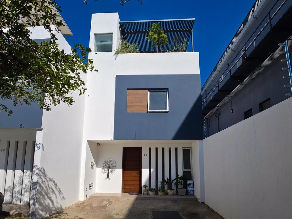 Casa en Renta dentro de Coto en Jardines del Valle, Zapopan