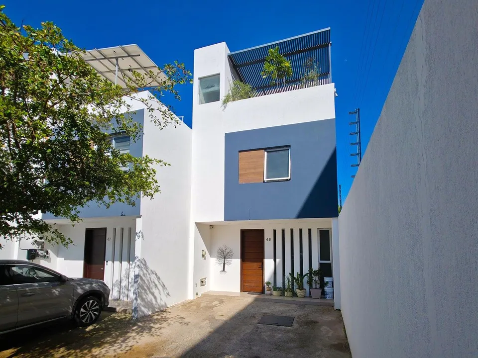 Foto 2 de Casa en Renta dentro de Coto en Jardines del Valle, Zapopan