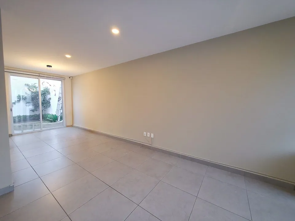 Foto 5 de Casa en Renta dentro de Coto en Jardines del Valle, Zapopan