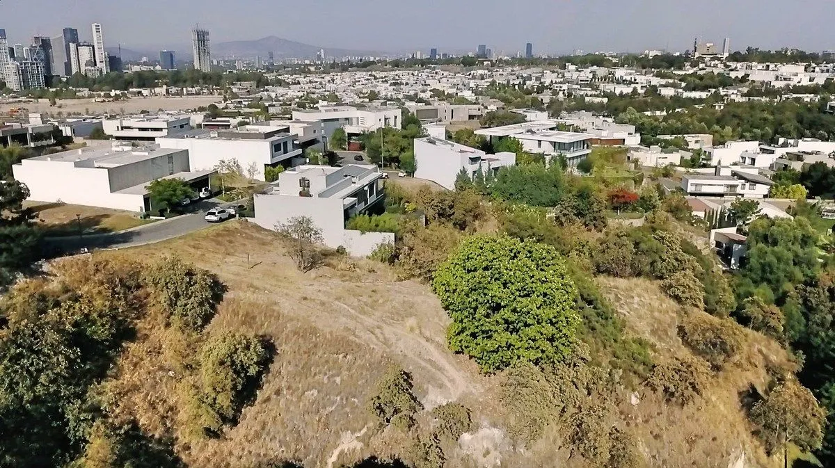 Foto 9 de Terreno  Venta en Las Cumbres Residencial, Zapopan – 1,468 m²