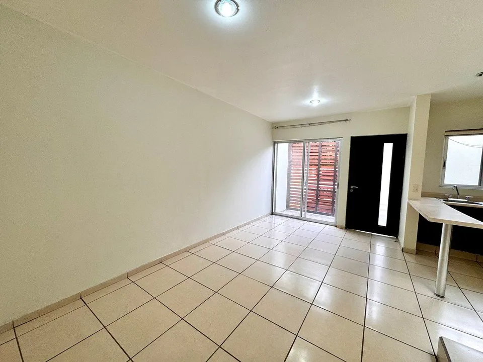 Foto 5 de Casa en Renta en Residencial por punto Sur con 3 Recámaras y  3 Baños