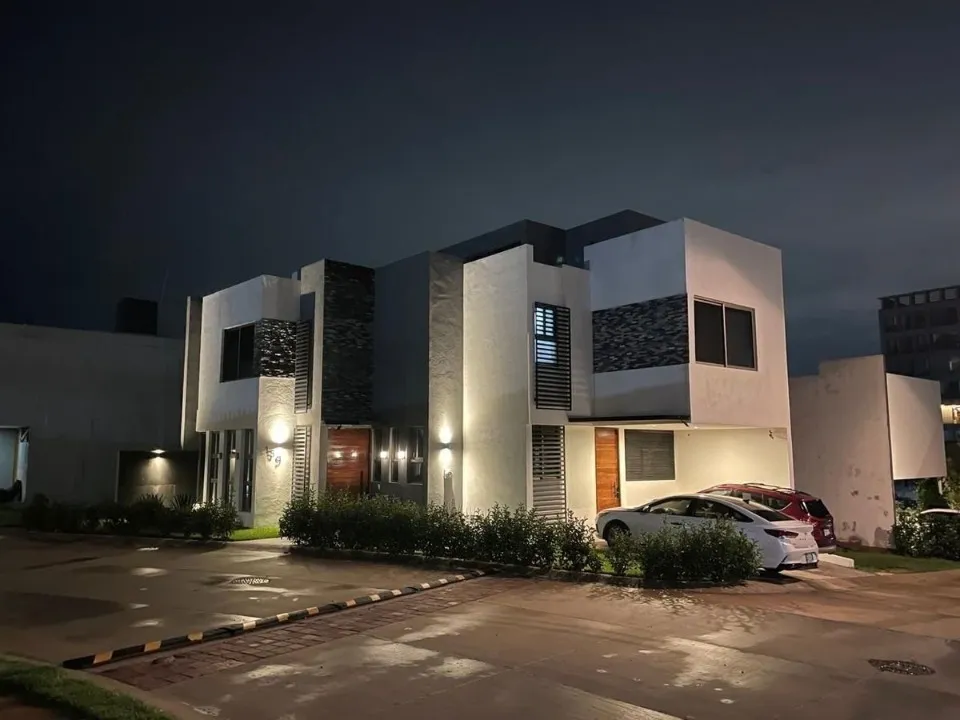 Casa en venta en Avenida de la Cantera, Valle Imperial, Zapopan