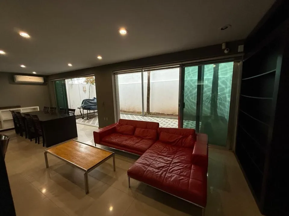 Foto 4 de Casa en VENTA  en SOLARES coto 6 con ALBERCA