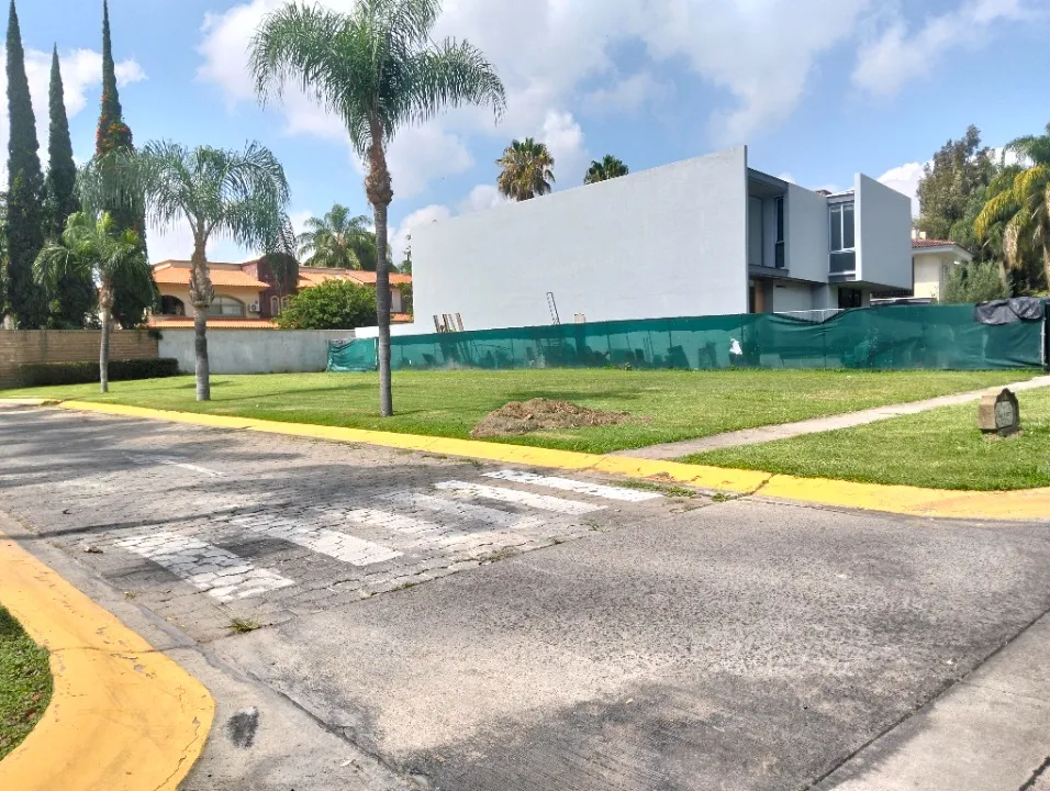 Terreno en venta en Paseo San Arturo Oriente, Valle Real, Zapopan