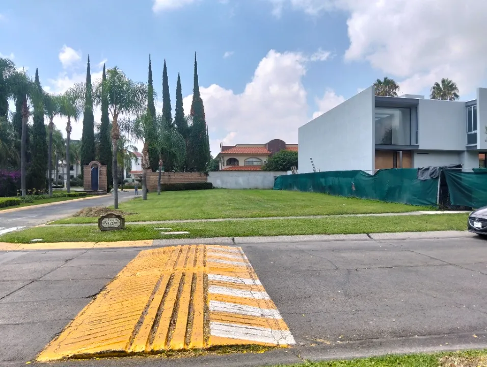 Foto 2 de Terreno en venta en Paseo San Arturo Oriente, Valle Real, Zapopan