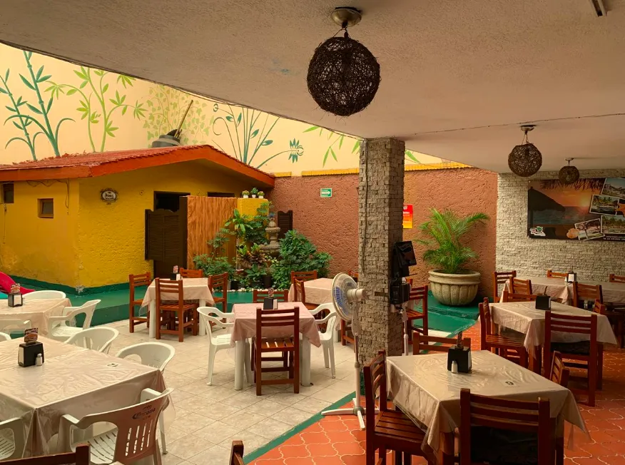 Foto 8 de EXCELENTE OPORTUNIDAD DE CASA CON LOCAL COMERCIAL EN COLINAS DE LA NORMAL