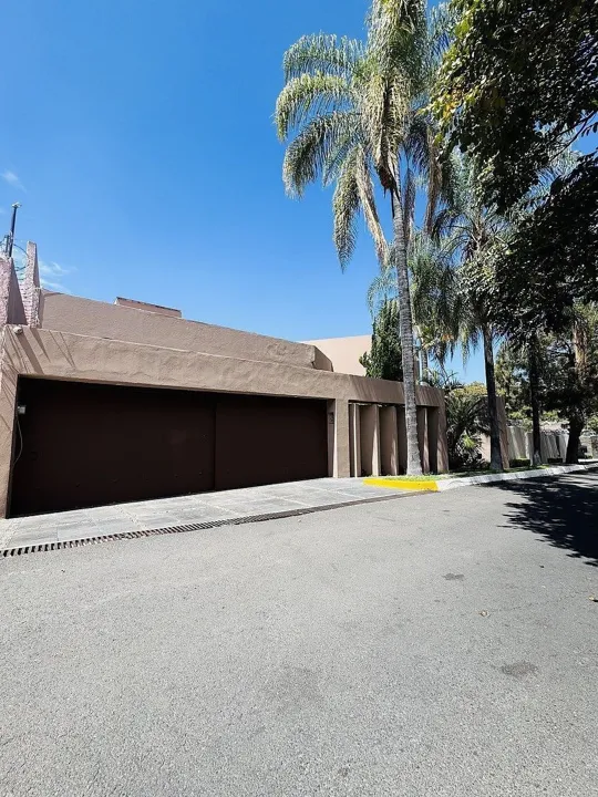 Foto 3 de CASA EN VENTA A la vuelta del Privado San Javier en Colinas de San Javier