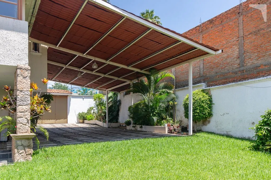 Foto 8 de VIVE RODEADO DE NTURALEZA AMPLIA CASA CON JARDIN Y TERRAZA VISTA A LA BARRANCA