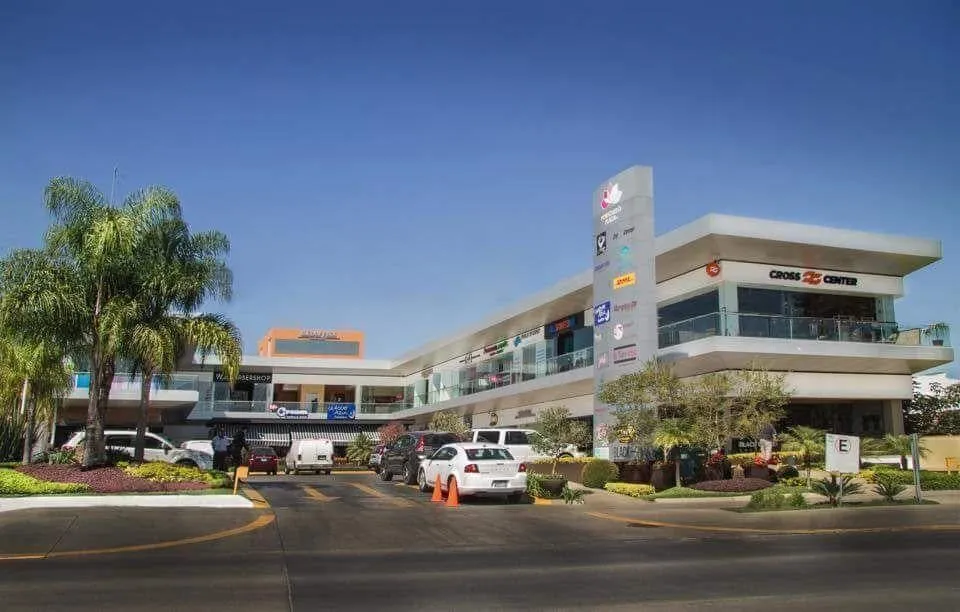 LOCAL EN RENTA EN PLAZA PORTOBELO SOBRE AV. AVIACIÓN