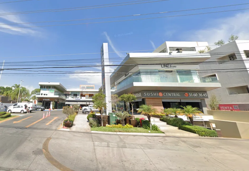 Foto 5 de LOCAL EN RENTA EN PLAZA PORTOBELO SOBRE AV. AVIACIÓN