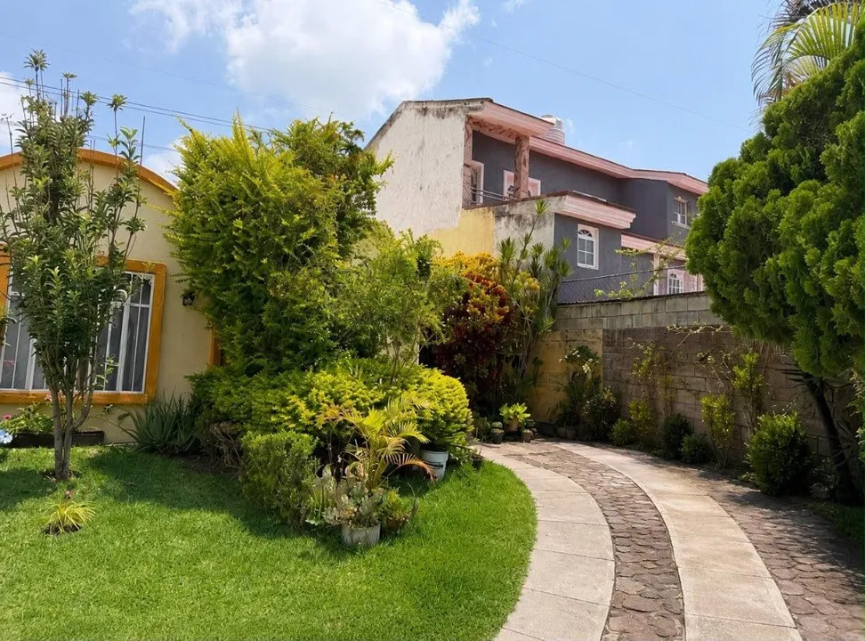 Casa en Venta en Carretera a Chapala Paseo de los Agaves - Coto Beta Centauro 42