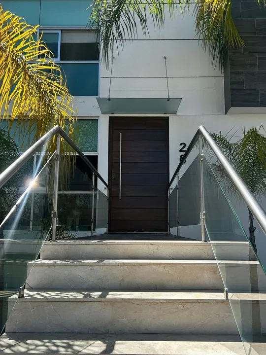 Foto 2 de CASA EN VENTA EN REAL DEL PARQUE, ZONA ANDARES