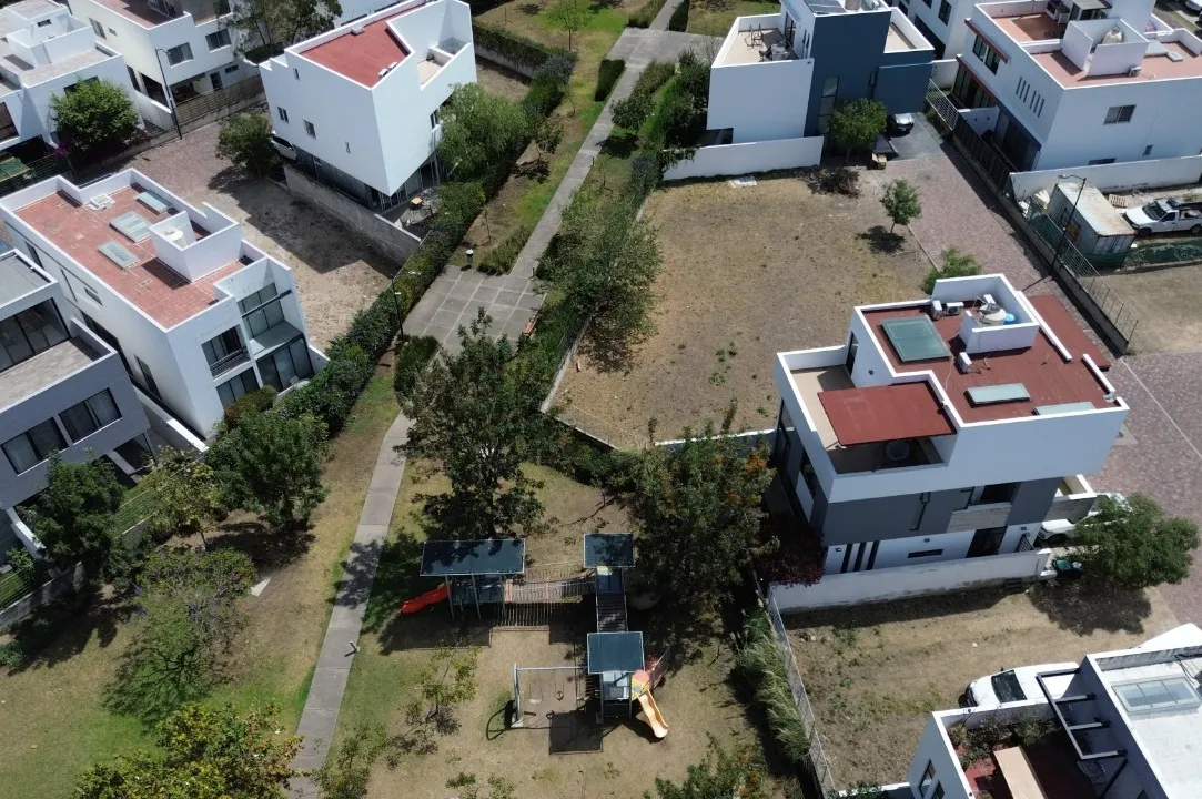Foto 9 de Terreno en venta en Circuito del Bosque, Bosques Vallarta, Zapopan