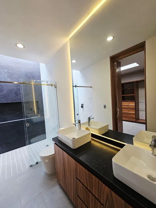 Foto 9 de Residencia con Recámara en Planta Baja y Sótano cerca de la UP y el TEC