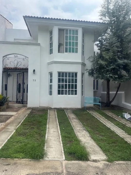 Casa en renta en Circuito Vesubio, Bosques de Santa Anita, Tlajomulco