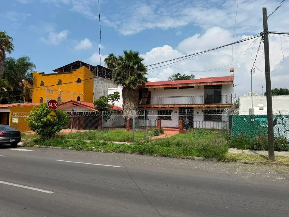 Foto 4 de Casa - Terreno en Venta en Ciudad del Sol en Zapopan, Jalisco