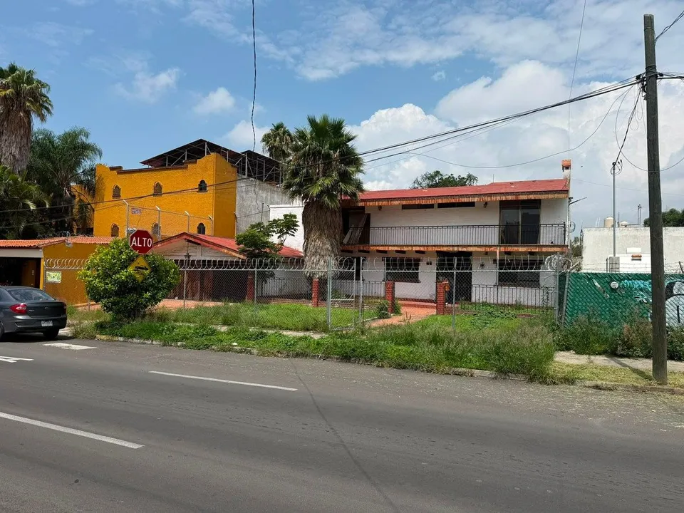 Foto 5 de Casa - Terreno en Venta en Ciudad del Sol en Zapopan, Jalisco