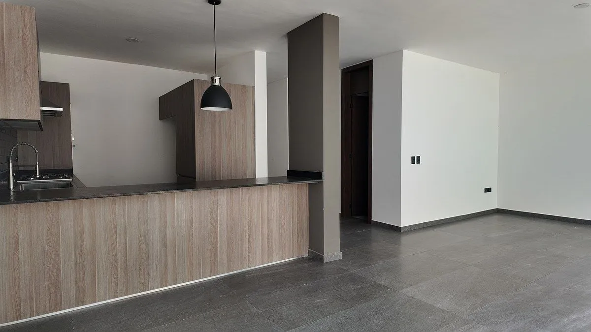 Foto 2 de CASA DE VENTA EN COTO ALTANZA, SOLARES ZAPOPAN JAL