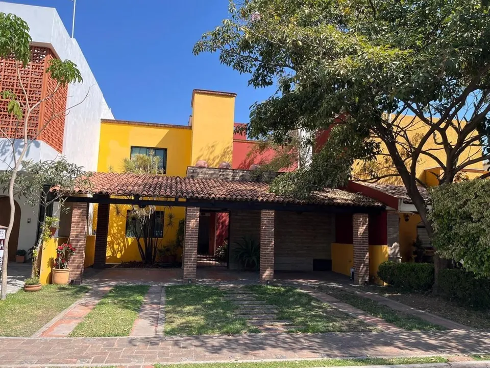 Foto 2 de CASA EN VENTA SANTA AGUSTÍN 19 TLAJOMULCO DE ZUÑIGA