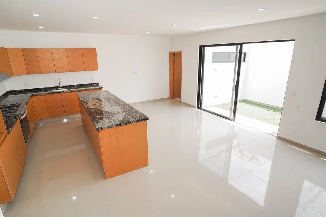 Foto 5 de Casa nueva al Sur, En ADAMAR con recamara en PB Y Roof Garden