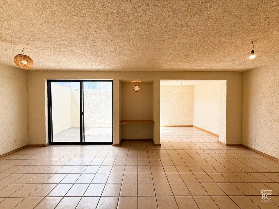 Foto 4 de Casa en Venta en Coto sobre Avenida Inglaterra | 3 Recámaras