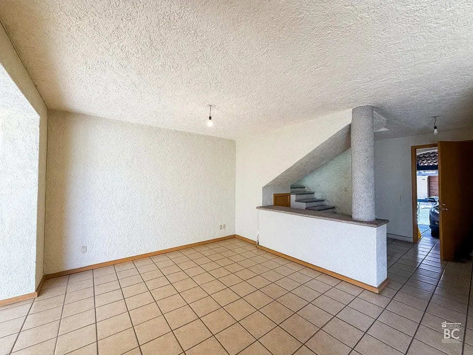 Foto 8 de Casa en Venta en Coto sobre Avenida Inglaterra | 3 Recámaras