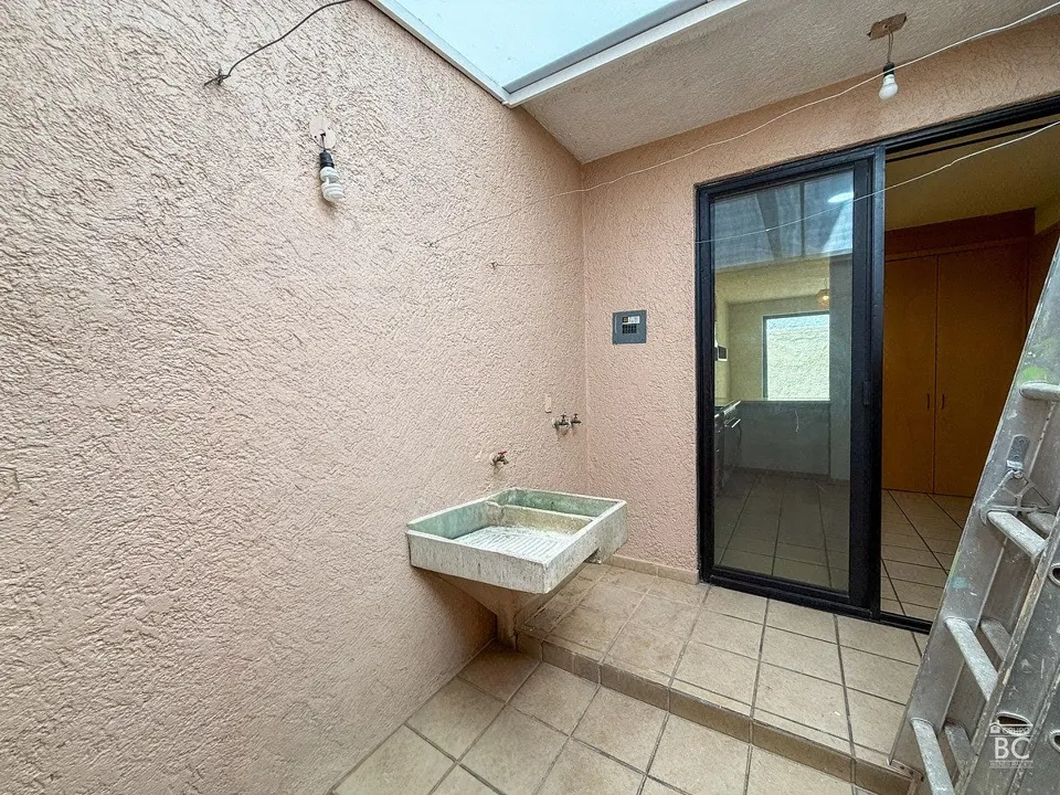 Foto 9 de Casa en Venta en Coto sobre Avenida Inglaterra | 3 Recámaras