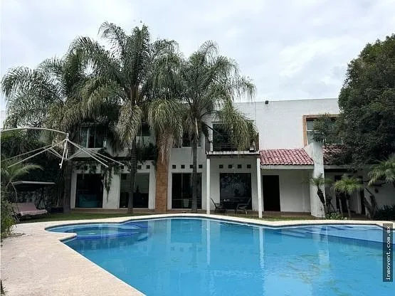 Foto 2 de Residencia en venta con alberca en Zapopan