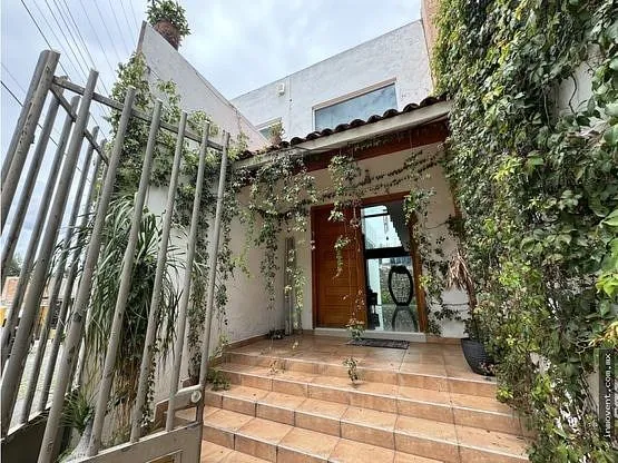 Foto 3 de Residencia en venta con alberca en Zapopan